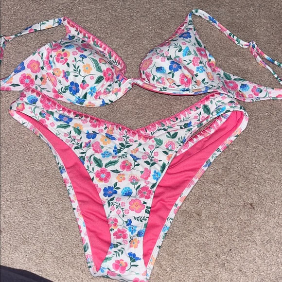 Hollister Other - Hollister Floral Bikini - Pink and White